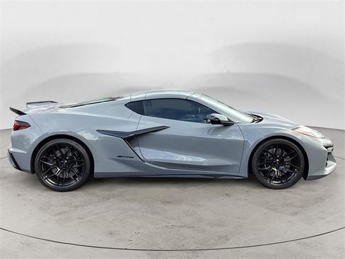 Used 2024 Chevrolet Corvette Z06 image 6
