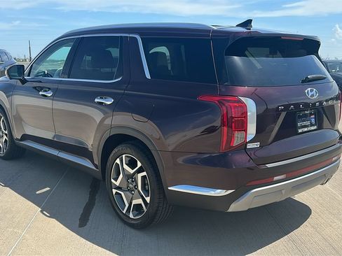 Used 2024 Hyundai Palisade Limited FWD image 11