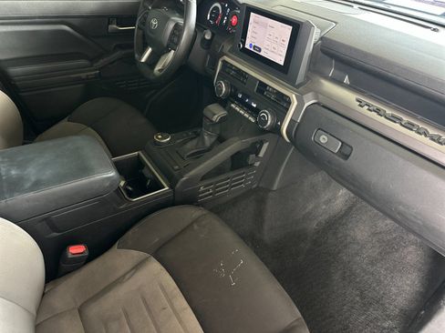 Used 2024 Toyota Tacoma TRD Sport RWD image 14