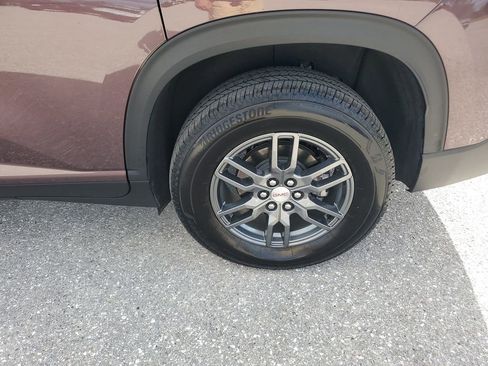 Certified 2025 GMC Acadia Elevation image 19