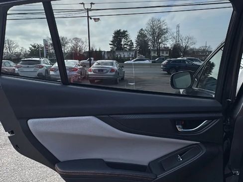 Used 2020 Subaru Crosstrek 2.0i Limited w/ Moonroof Package w/Navigation image 13