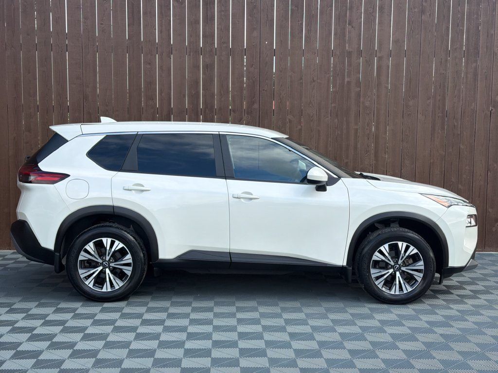 Used 2023 Nissan Rogue SV FWD image 13
