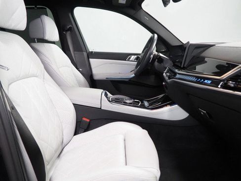 Used 2026 BMW X5 sDrive40i w/ Executive Package RWD image 15