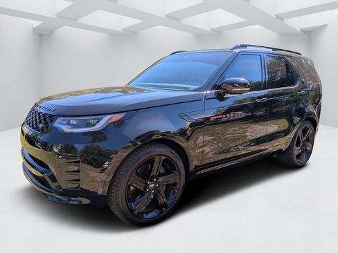 Used 2024 Land Rover Discovery Dynamic SE AWD/4WD image 7