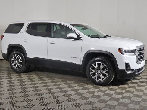 Used 2023 GMC Acadia SLE image 14