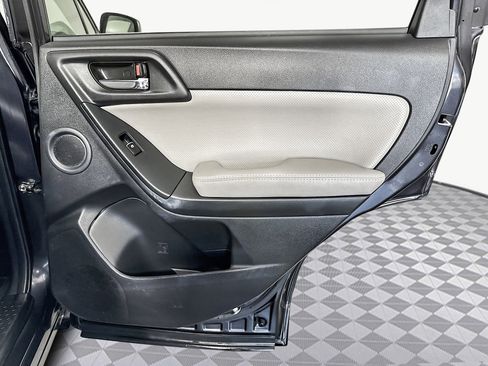 Used 2017 Subaru Forester 2.5i Limited image 27