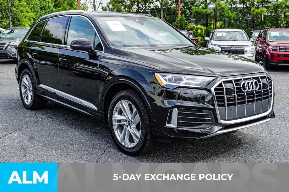 Used 2023 Audi Q7 2.0T Premium w/ Convenience Package AWD/4WD image 3