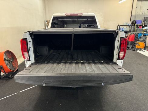 Used 2023 GMC Sierra 1500 Pro w/ Pro Value Package AWD/4WD image 6