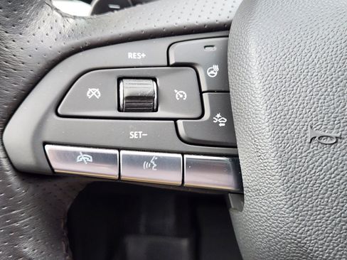 Certified 2023 Cadillac XT4 Sport w/ LPO, Onyx Lite Package FWD image 21