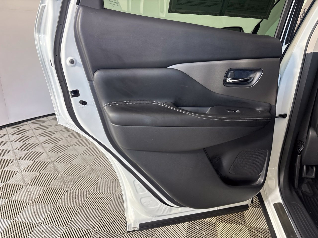 Used 2024 Nissan Murano SL FWD image 28