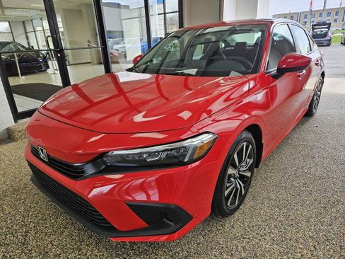 Used 2023 Honda Civic EX image 5