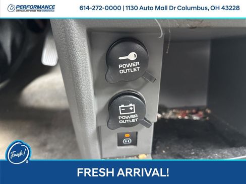 Used 2010 Chrysler Town & Country Touring FWD image 25