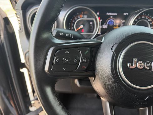 Used 2022 Jeep Wrangler Unlimited Sport AWD/4WD image 6