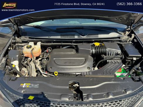Used 2022 Chrysler Voyager LX FWD image 18