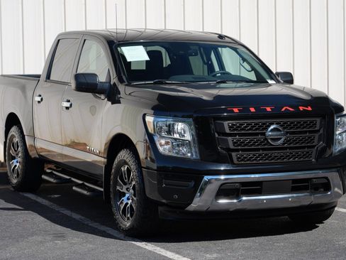 Used 2021 Nissan Titan SV w/ SV Convenience Package RWD image 48