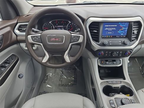 Certified 2023 GMC Acadia SLT image 13