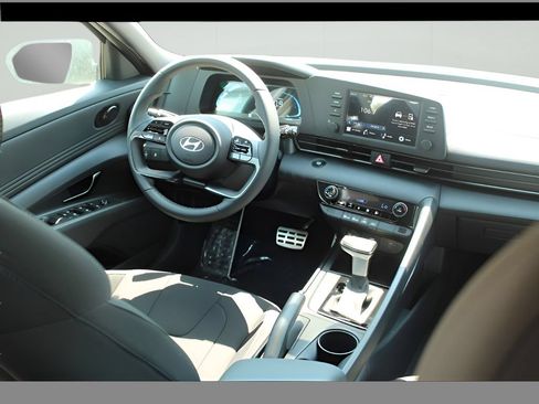 Used 2025 Hyundai Elantra Sport w/ Cargo Package FWD image 20
