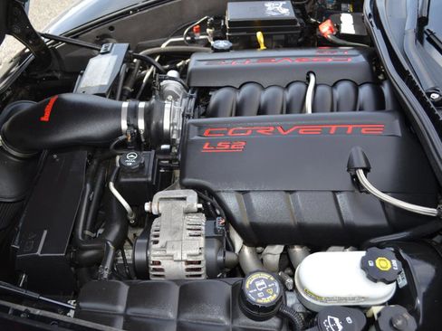 Used 2006 Chevrolet Corvette Convertible w/ Preferred Equipment Group RWD image 30
