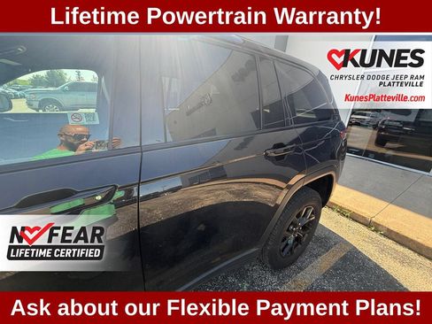 Used 2024 Jeep Grand Cherokee Altitude AWD/4WD image 37