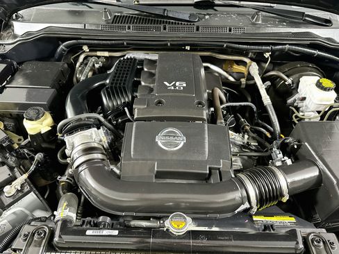 Used 2019 Nissan Frontier SV w/ Value Truck Package RWD image 31