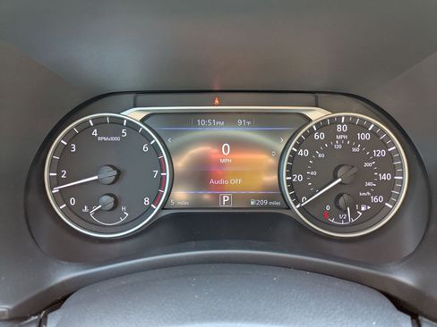 New 2025 Nissan Sentra SR w/ Midnight Edition image 11