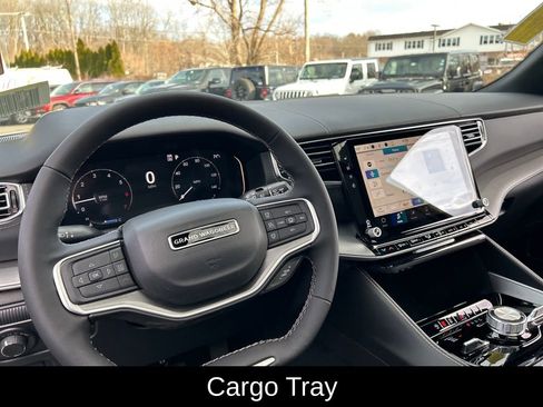 New 2026 Jeep Grand Wagoneer L Limited AWD/4WD image 39