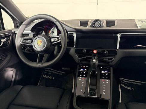 New 2026 Porsche Macan S image 23