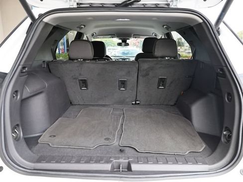 Used 2024 Chevrolet Equinox LT AWD/4WD image 30