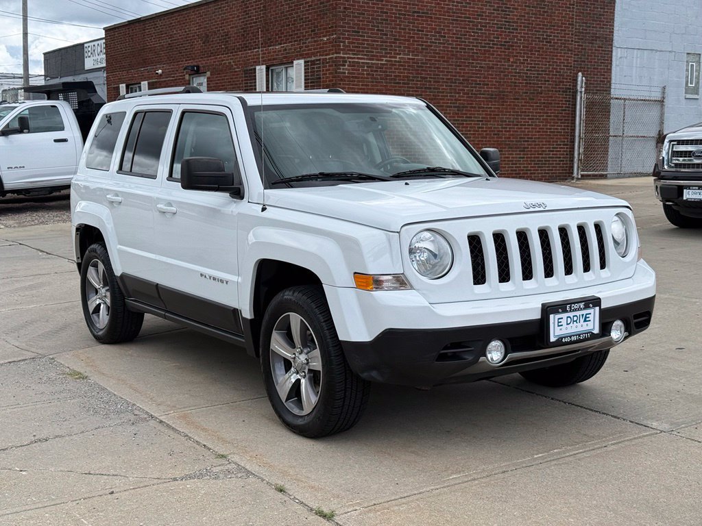 Used 2017 Jeep Patriot High Altitude AWD/4WD image 5
