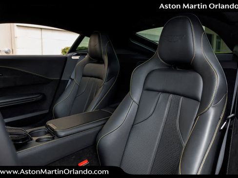 Used 2025 Aston Martin V8 Vantage Coupe image 44