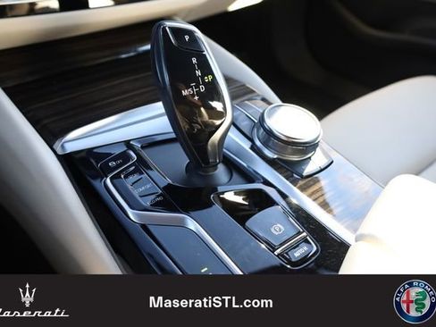 Used 2023 BMW 530i xDrive w/ Premium Package image 20