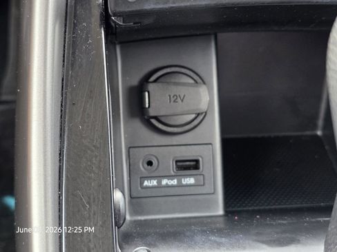 Used 2013 Hyundai Elantra GLS w/ Preferred Pkg FWD image 25