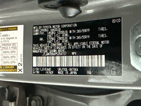 Used 2023 Lexus GX 460 Premium w/ Accessory Package AWD/4WD image 9