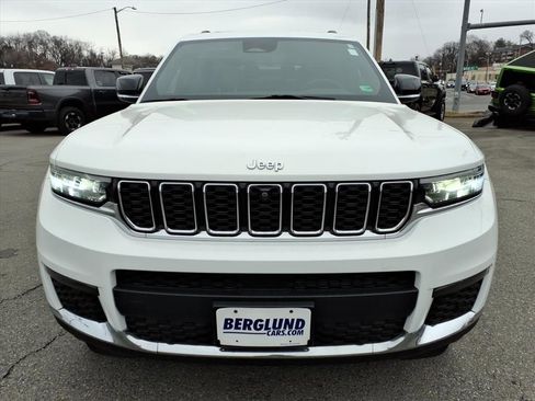 Used 2024 Jeep Grand Cherokee L Limited w/ Luxury Tech Group II image 9