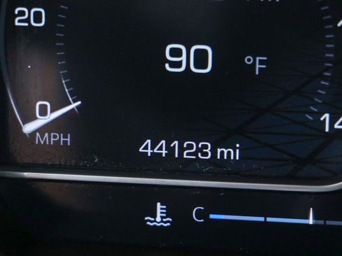 Used 2024 GMC Sierra 1500 AT4 w/ Technology Package AWD/4WD image 17
