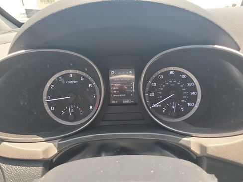Used 2017 Hyundai Santa Fe SE w/ Cargo Package FWD image 29