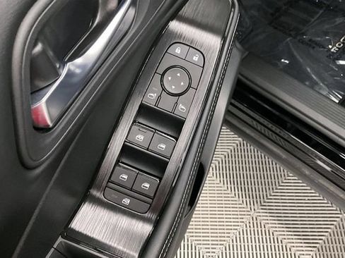 Used 2026 Nissan Rogue SV AWD/4WD image 38