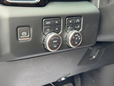 Used 2024 GMC Sierra 2500 Denali Ultimate image 19
