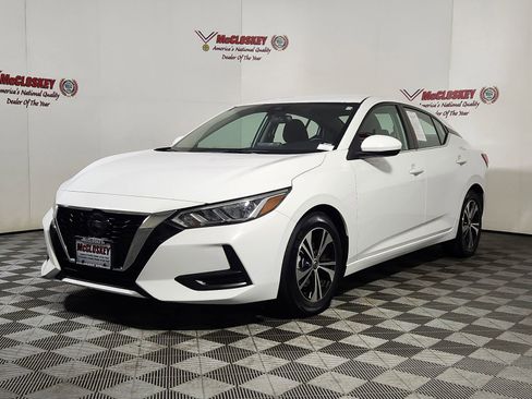 Used 2023 Nissan Sentra SV image 3