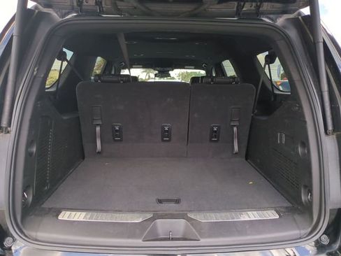 Used 2025 Chevrolet Suburban Z71 AWD/4WD image 14