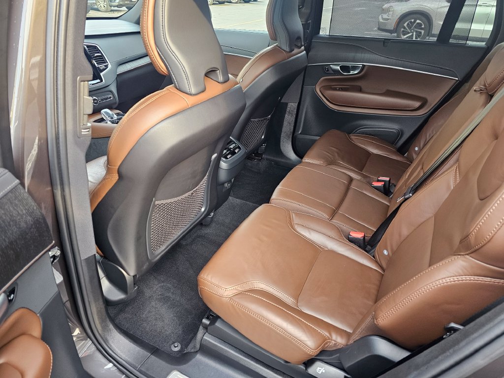 Certified 2024 Volvo XC90 B6 Ultimate AWD/4WD image 40