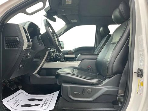 Used 2019 Ford F150 Lariat w/ Equipment Group 502A Luxury AWD/4WD image 13