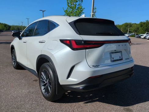 Used 2022 Lexus NX 250 FWD w/ Towing Package (2000 Lbs) image 4