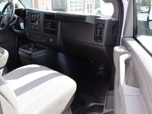 New 2025 Chevrolet Express 2500 w/ Driver Convenience Package image 40