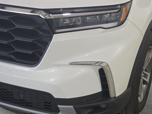 Certified 2025 Honda Pilot EX-L image 29