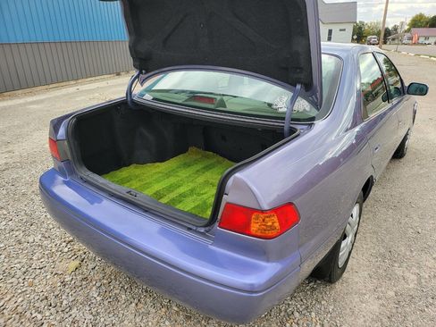 Used 2000 Toyota Camry LE image 1