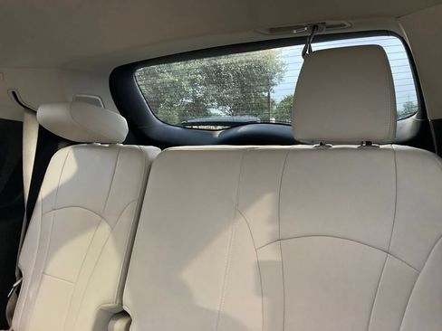 Used 2024 Buick Enclave Essence w/ Experience Buick Package FWD image 12