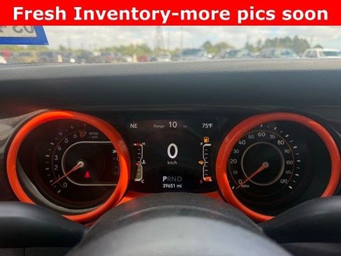 Used 2022 Jeep Gladiator Sport image 6