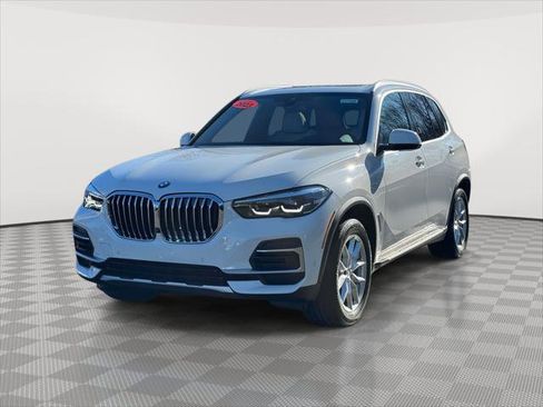Used 2023 BMW X5 xDrive40i w/ Premium Package image 3