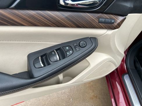 Used 2018 Nissan Maxima Platinum image 14